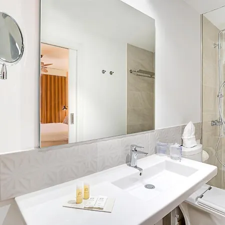 Arena Castillo فندق