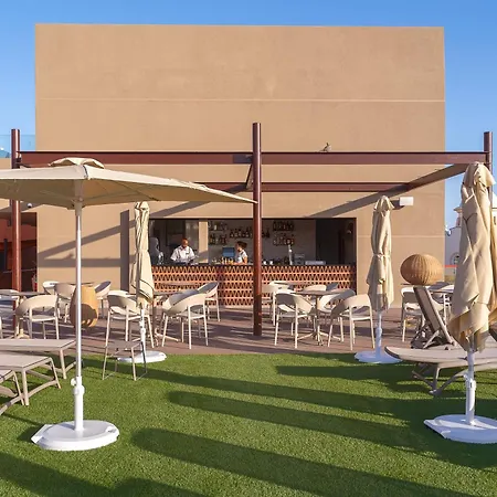 Arena Castillo ホテル 4*