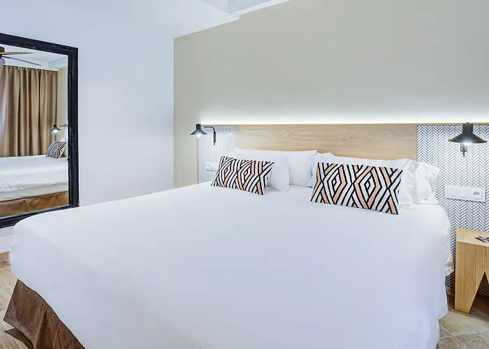 فندق Arena Castillo كاليتا ذي فوستي